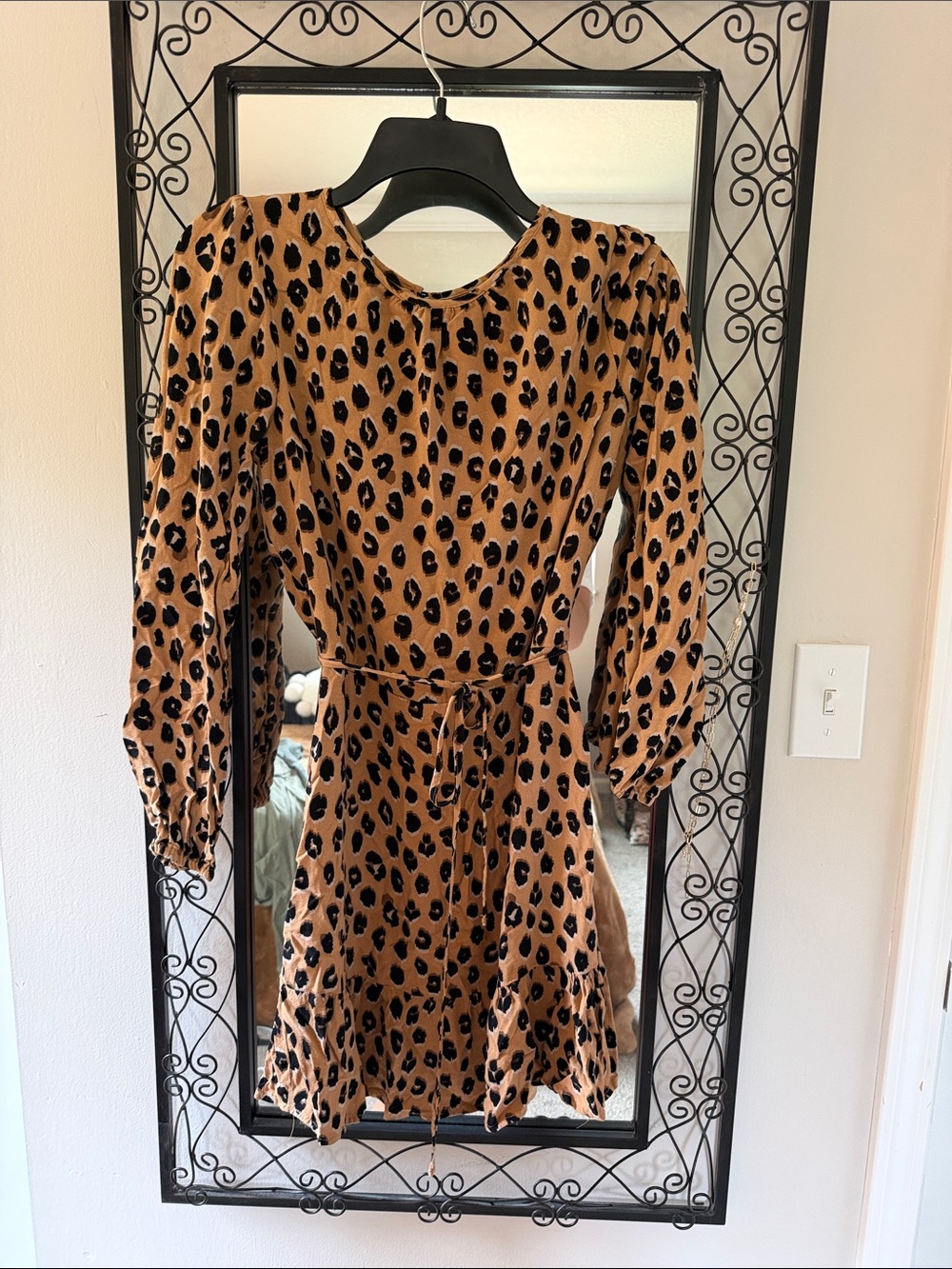 Women’s' Leopard Print Long Sleeve Dress - Camel/Black